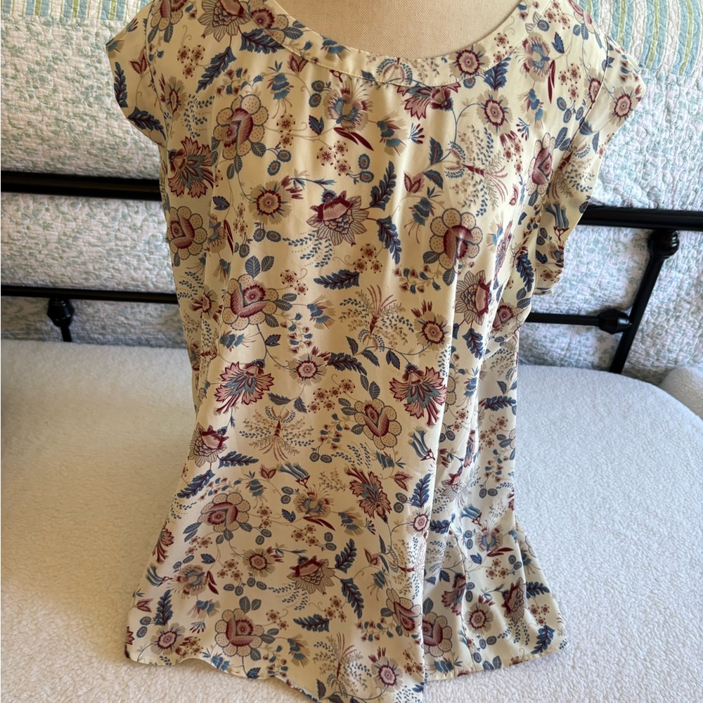 Pleione Cream Cap Sleeve Blouse with Floral Print